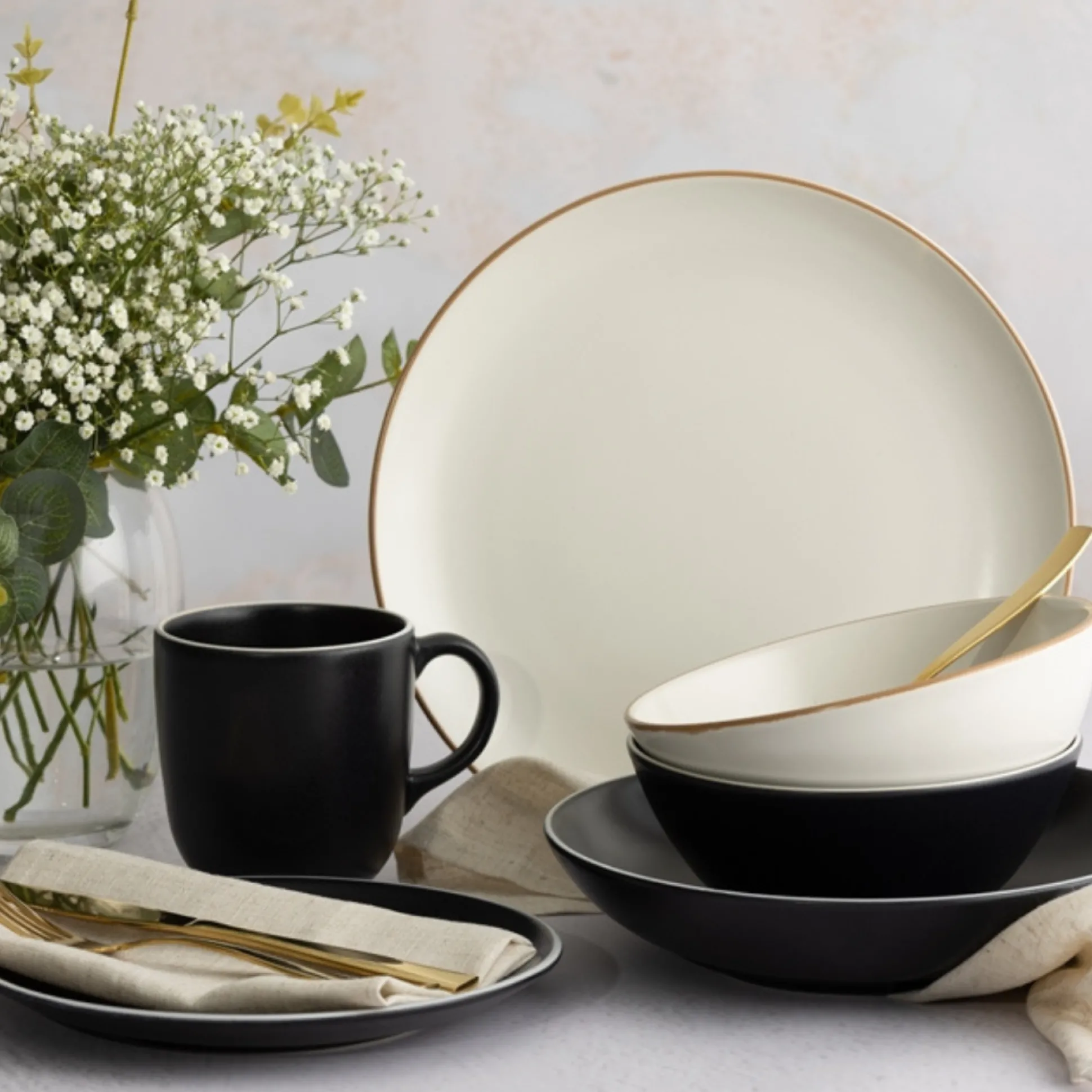 Classic Collection Set 4 Cream Dinner Plates