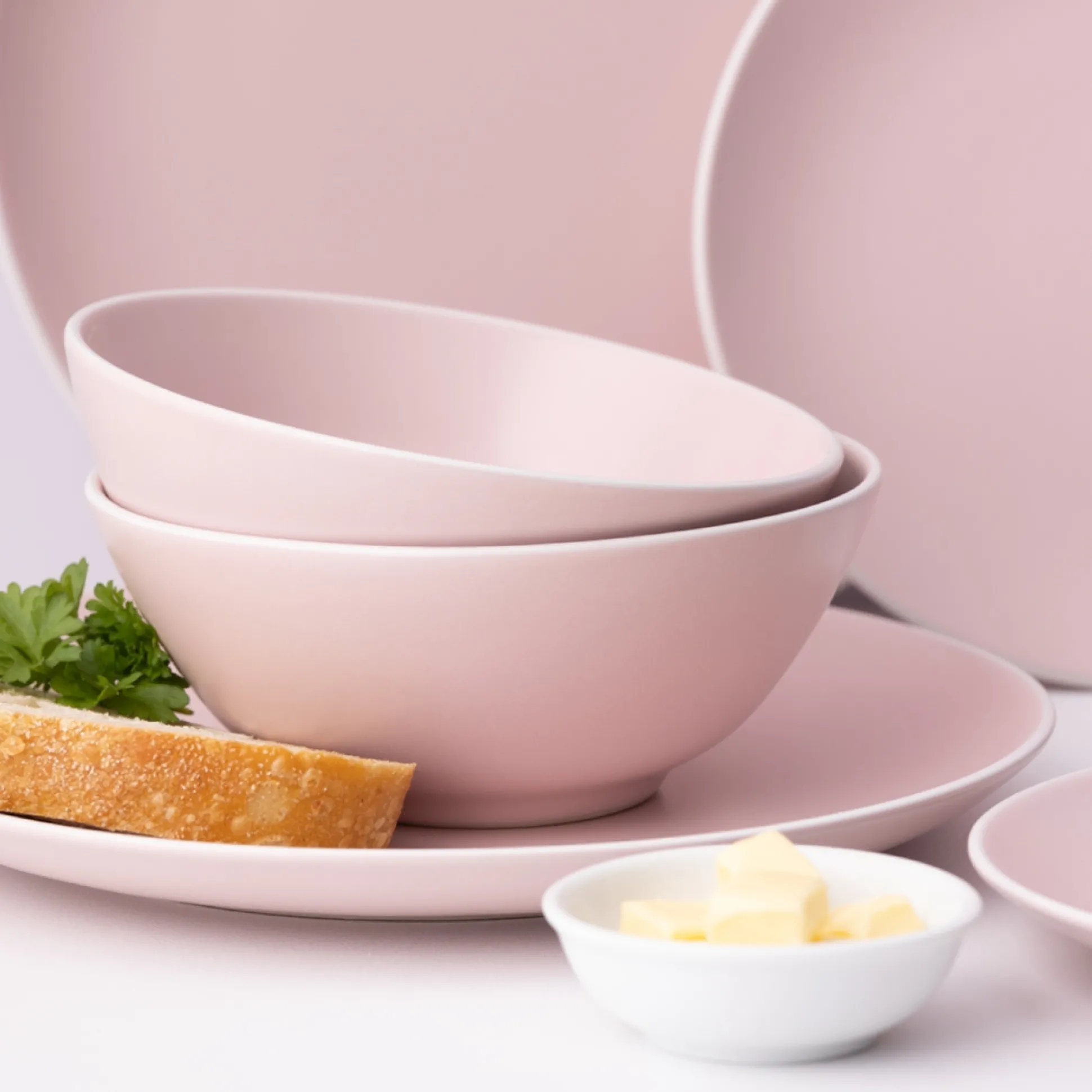 Classic Collection Set Of 4 Pink Bowls 17cm