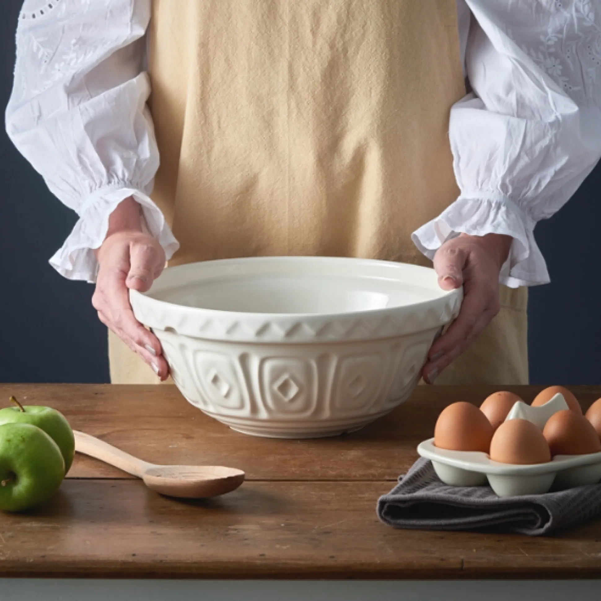 Colour Mix S18 Cream Mixing Bowl 26cm