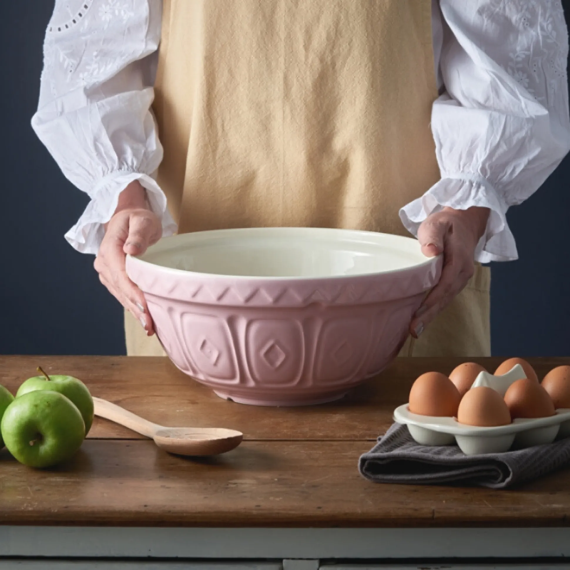 Colour Mix S12 Powder Pink Mixing Bowl 29cm