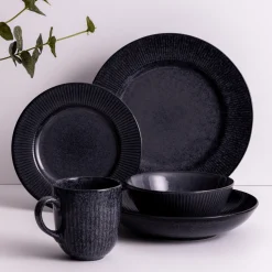 Reactive Linear Black Set Of 4 Dinner Plates