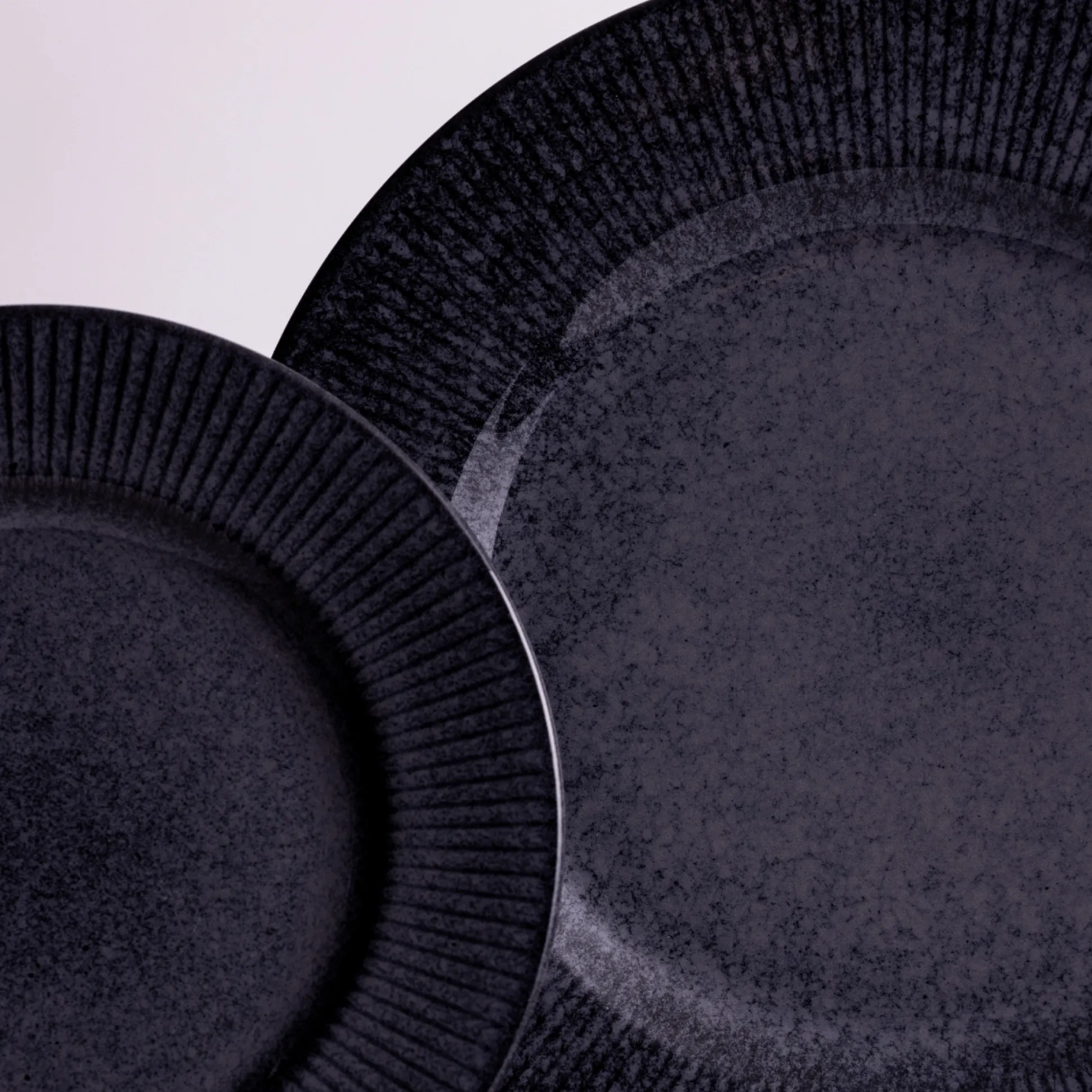 Reactive Linear Black Set Of 4 Side Plates