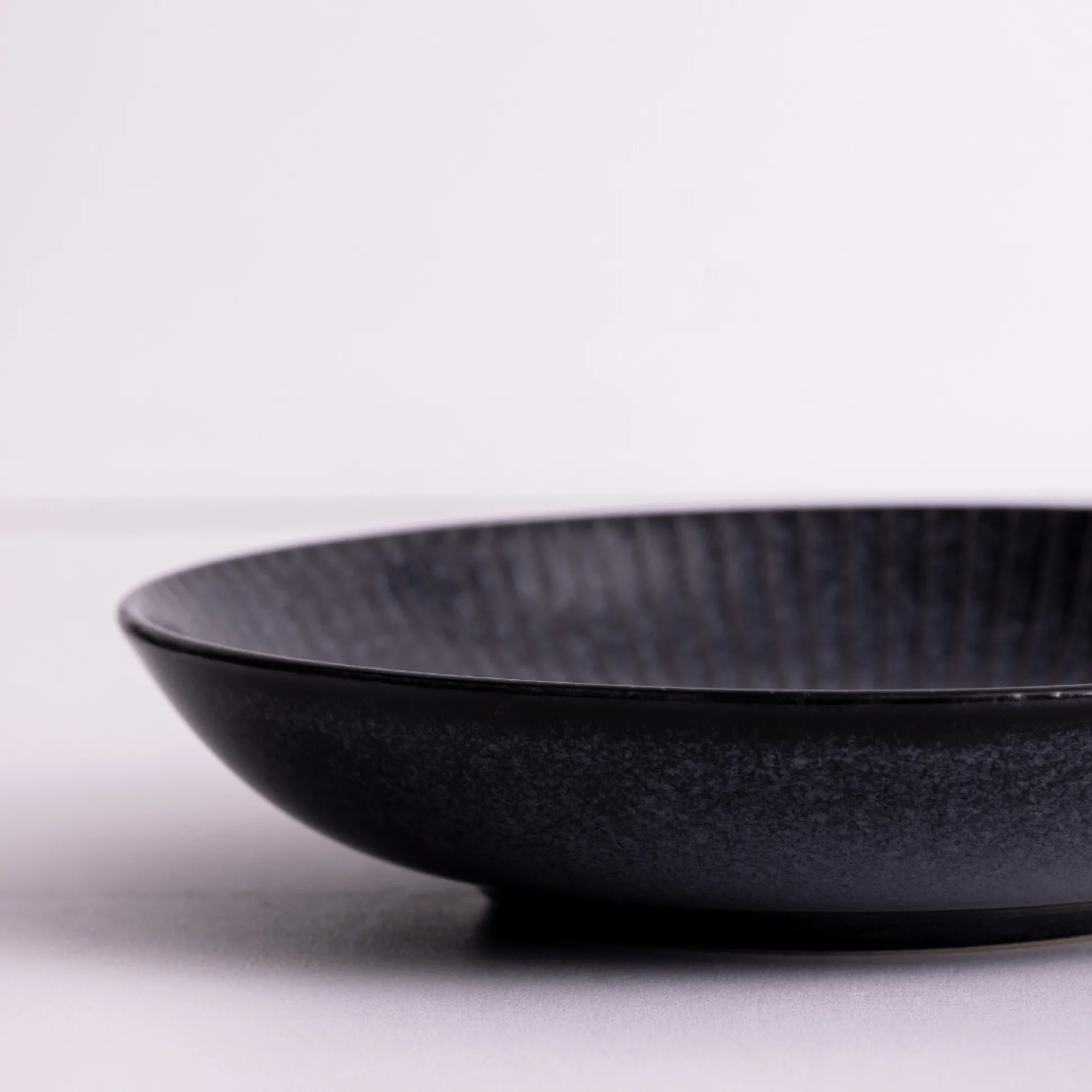 Reactive Linear Set Of 4 Black Pasta Bowls