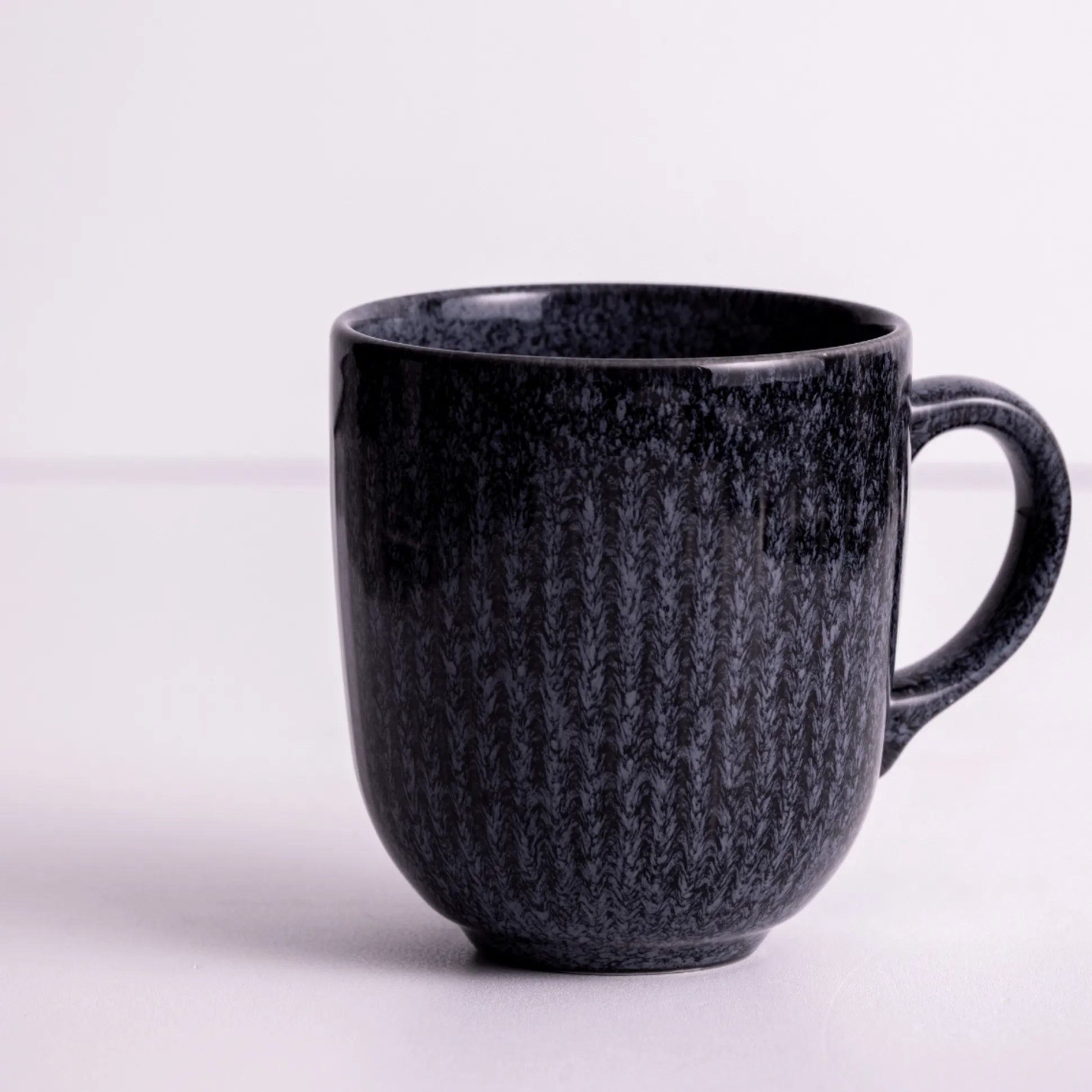 Reactive Linear Set Of 4 Black Mugs