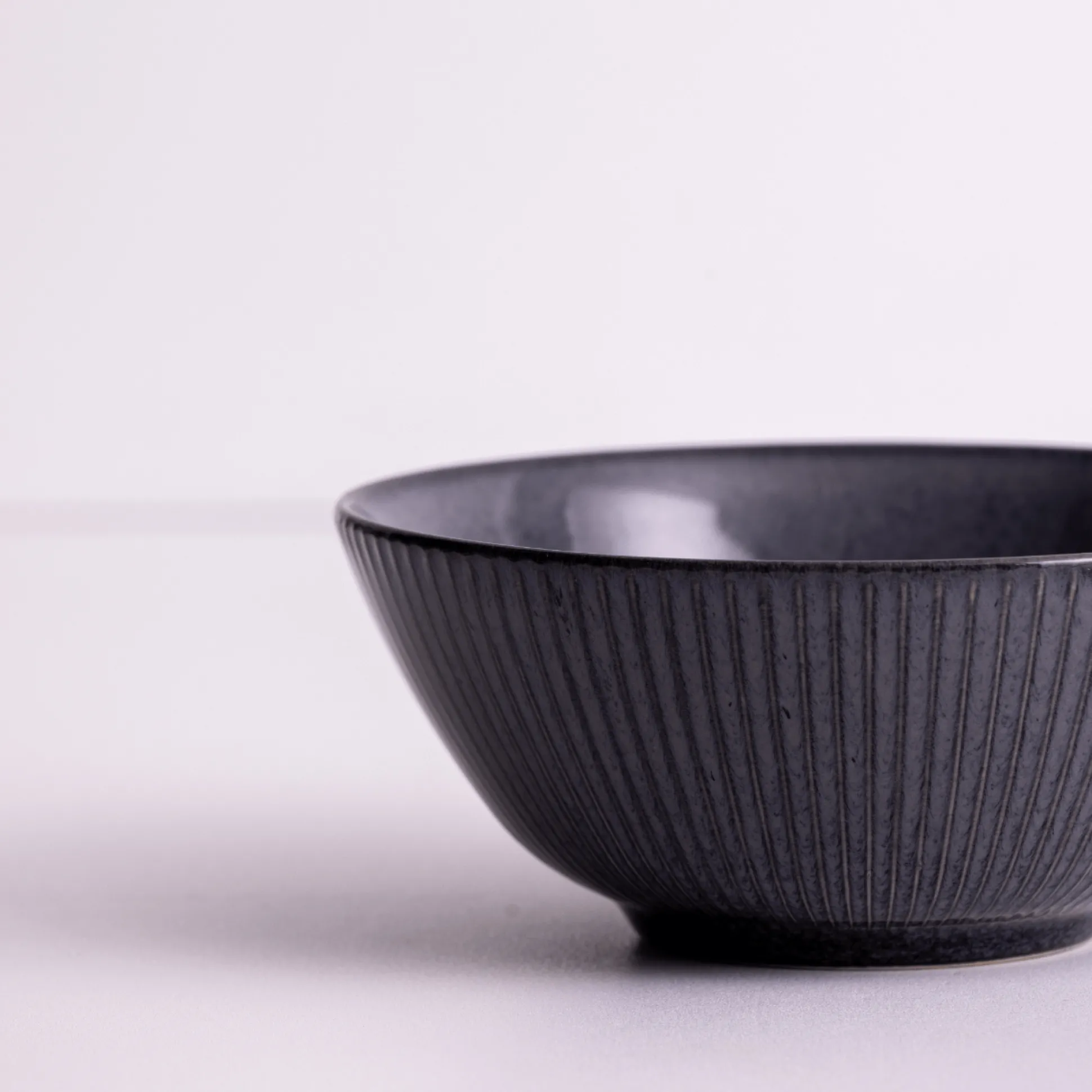 Reactive Linear Set Of 4 Black Bowls 16cm